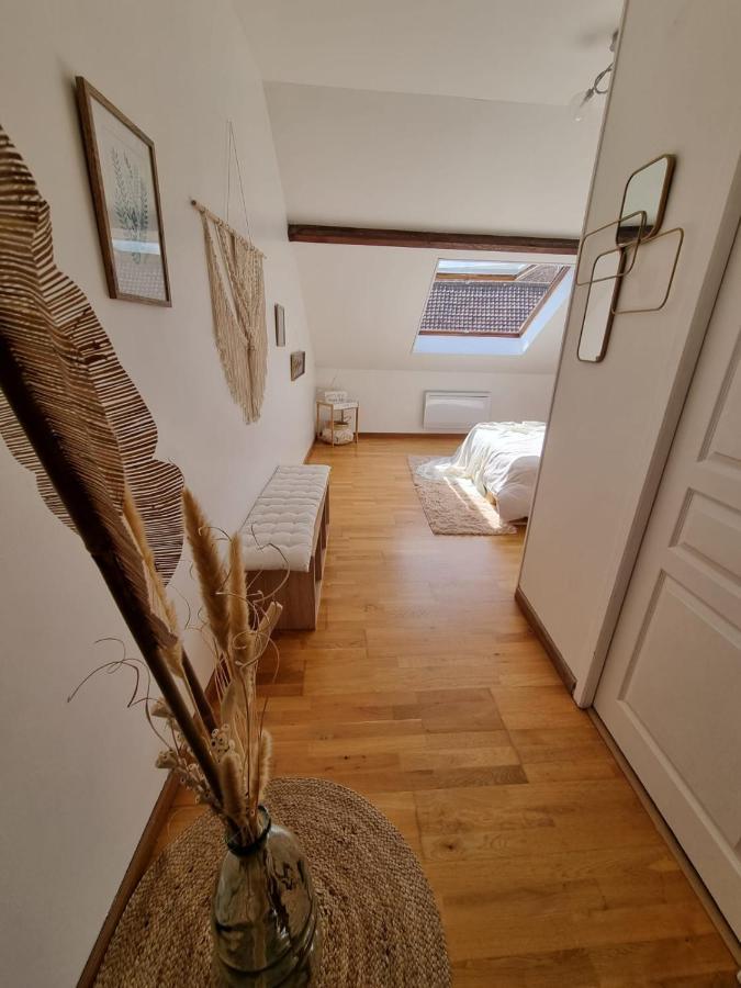 Duplex 40M2 Cocooning Coeur De Ville Avec Parking Neauphle-le-Chateau Екстер'єр фото