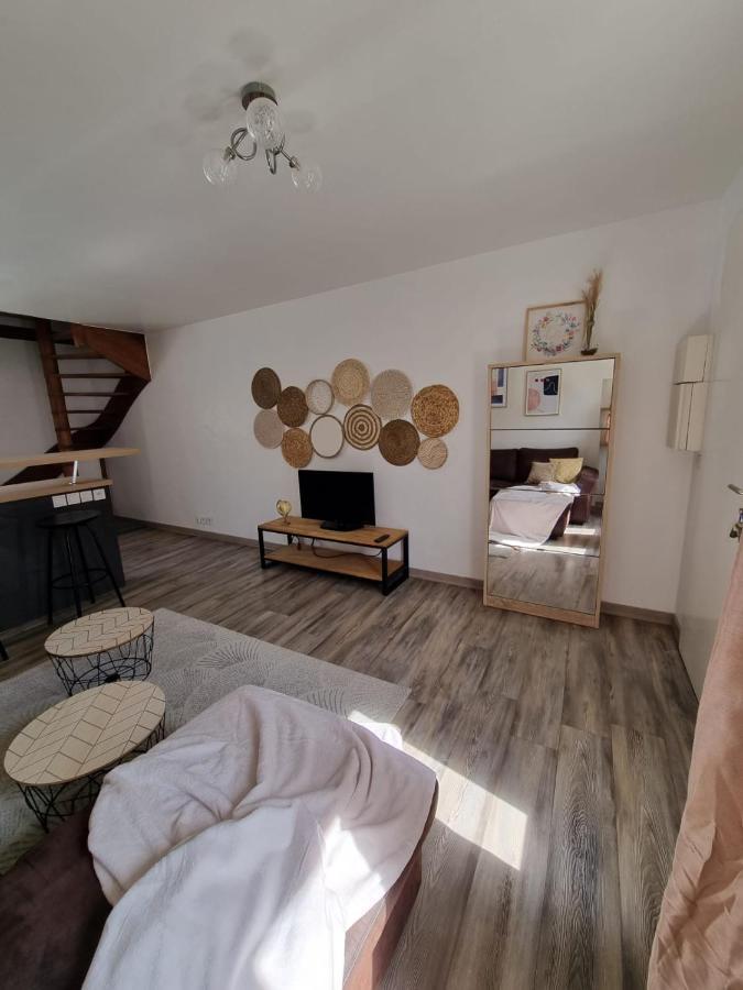 Duplex 40M2 Cocooning Coeur De Ville Avec Parking Neauphle-le-Chateau Екстер'єр фото