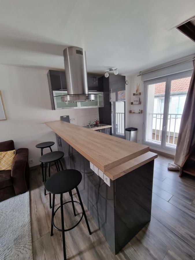 Duplex 40M2 Cocooning Coeur De Ville Avec Parking Neauphle-le-Chateau Екстер'єр фото